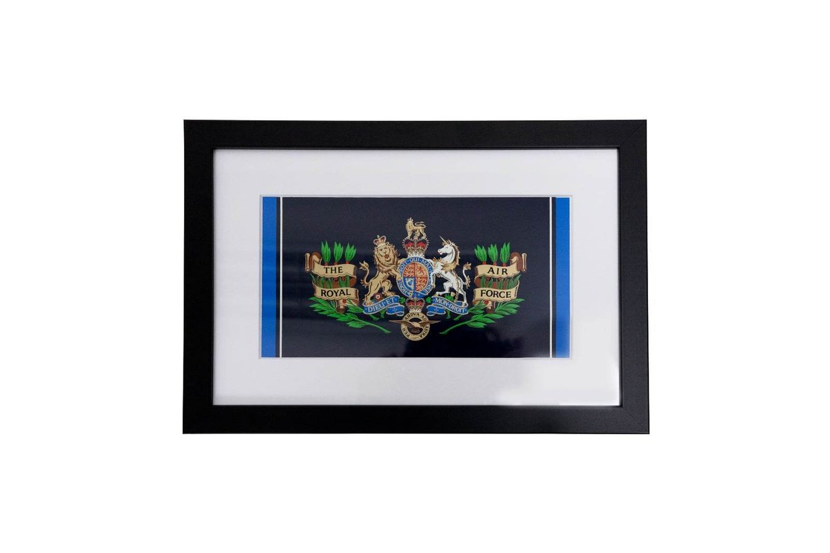 RegimentalReps's tweet photo. Here we have the emblazon of the  @RoyalAirForce 
The frames have a black matt finish, white mount and come with a 2mm of clear acrylic glazing

The actual frame size is 314mm x 200mm

https://t.co/1E9OWNMNk1

@RAFMusic @RAF_Regiment @RAFMUSEUM @aircadetsmusic @aircadets https://t.co/9PiFmOvBNx