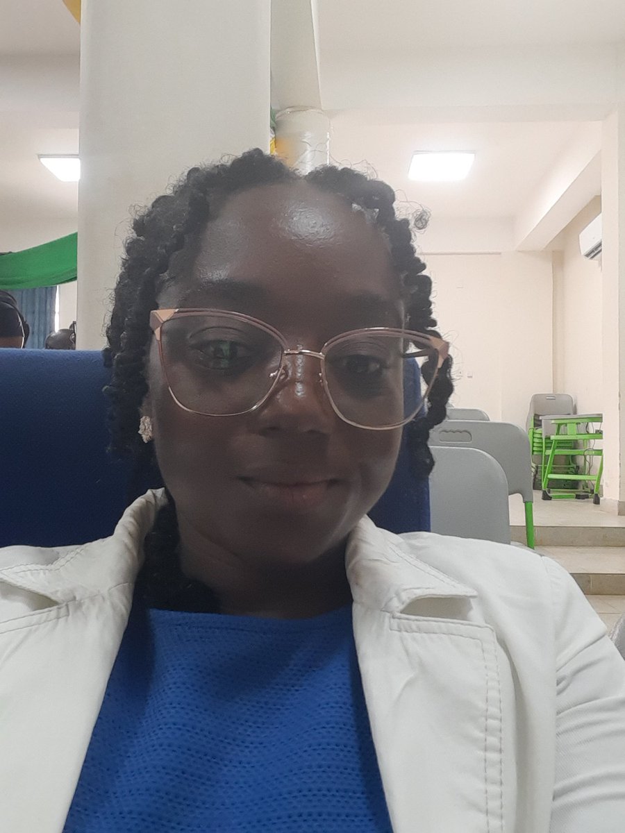 Happy to have our PI @DoriceB present part of her PhD research (oral and poster) at the Annual Postgraduate conference being held  at @KNUSTGH. #diabetes#edibleoils#dietanddietarypatterns