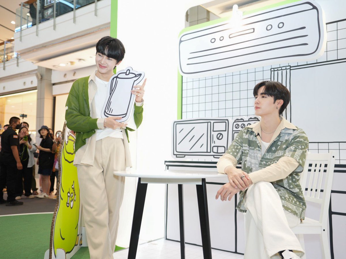 CpnLife's tweet image. น่ารักขนาดนี้ ต้องแวะมาเล่นบูธ,กิจกรรมตาม คุณ #ZeeNuNew กันด้วยน้า มีทั้ง Better Stories, Better Environment, Better EV, Better Choice, Better Style, Better Workplace 

ที่งาน #BetterFuturesProject at #centralwOrld

#CentralPattanaxZeeNuNew 
#ZeePruk #NuNew #Zunshine #NanaNu