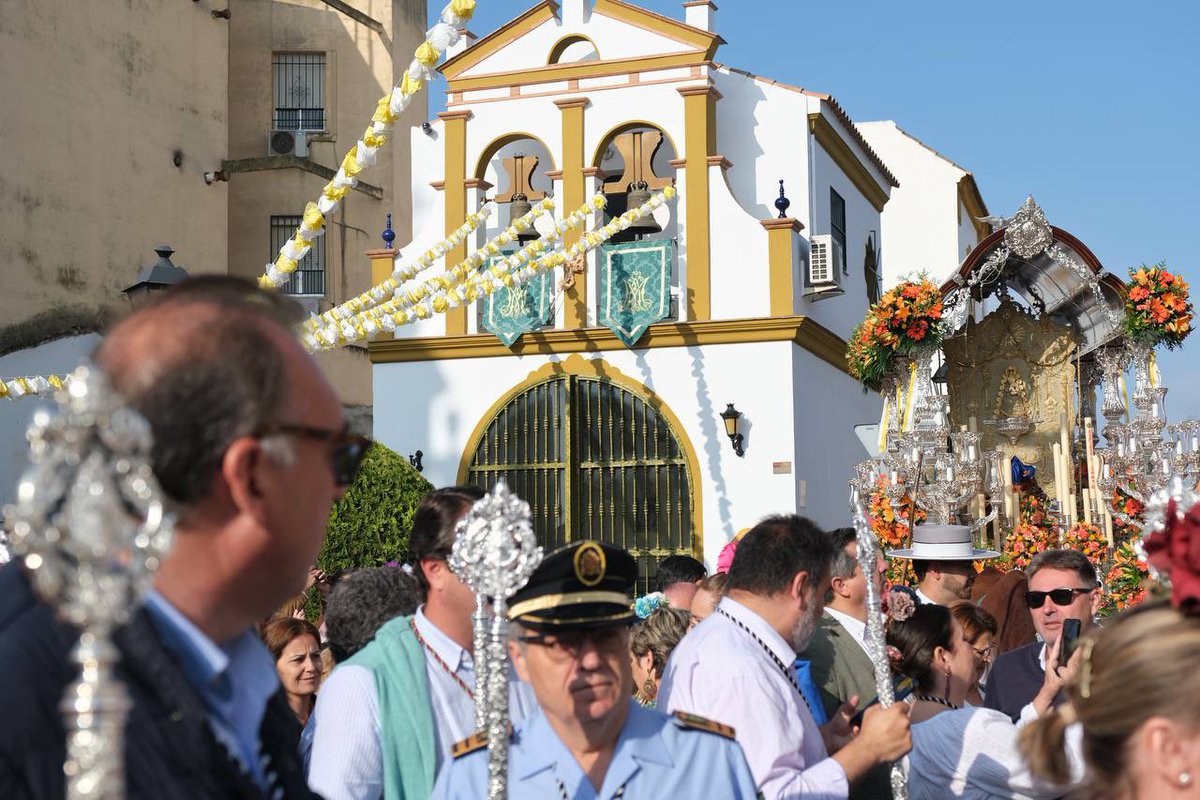 Asisto, con orgullo, junto a los hermanos del Rocío de Bormujos <a href="/HDADBORMUJOS/">HDADELROCIOBORMUJOS</a>, a la Misa de Romeros que esta mañana pone el punto de inicio a un camino inolvidable.

Gracias por permitirme acompañaros en esta emotiva mañana. ¡Feliz camino!