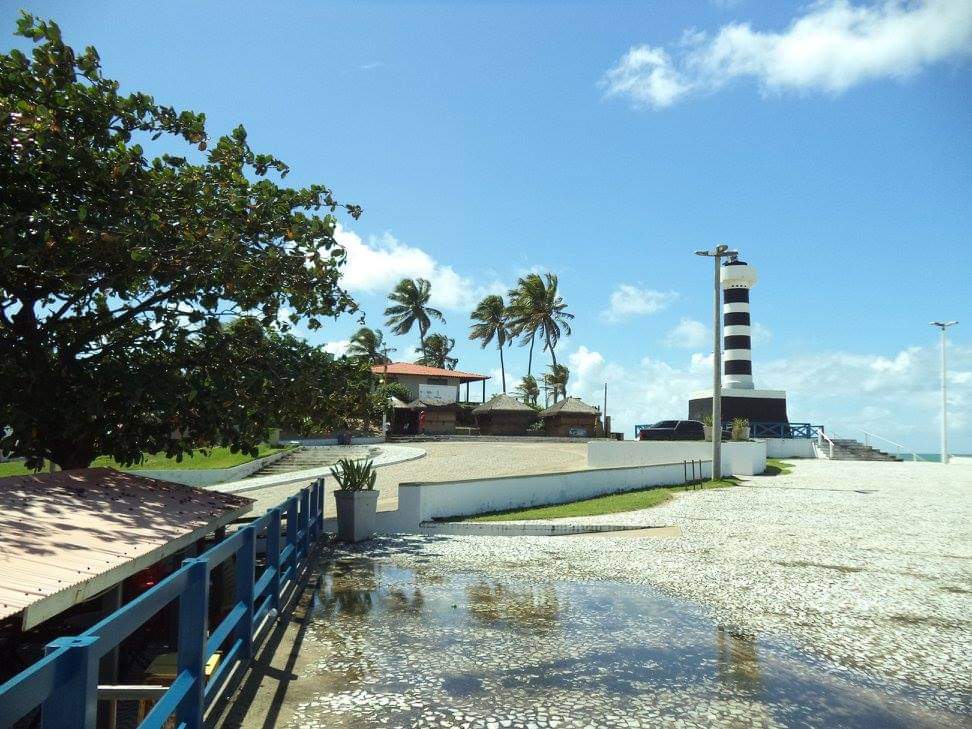 skymanuelima's tweet photo. O Pontal de Coruripe é um povoado escondido no extremo sul de Alagoas 🇧🇷 é ainda pouco conhecido dos turistas. Fica a 100 quilómetros de Maceió esta vila rústica que preserva a paz e a tranquilidade no meio de coqueirais. #Pontal #Coruripe #Alagoas #Brasil #travelphotography https://t.co/rUzgPUnR1O