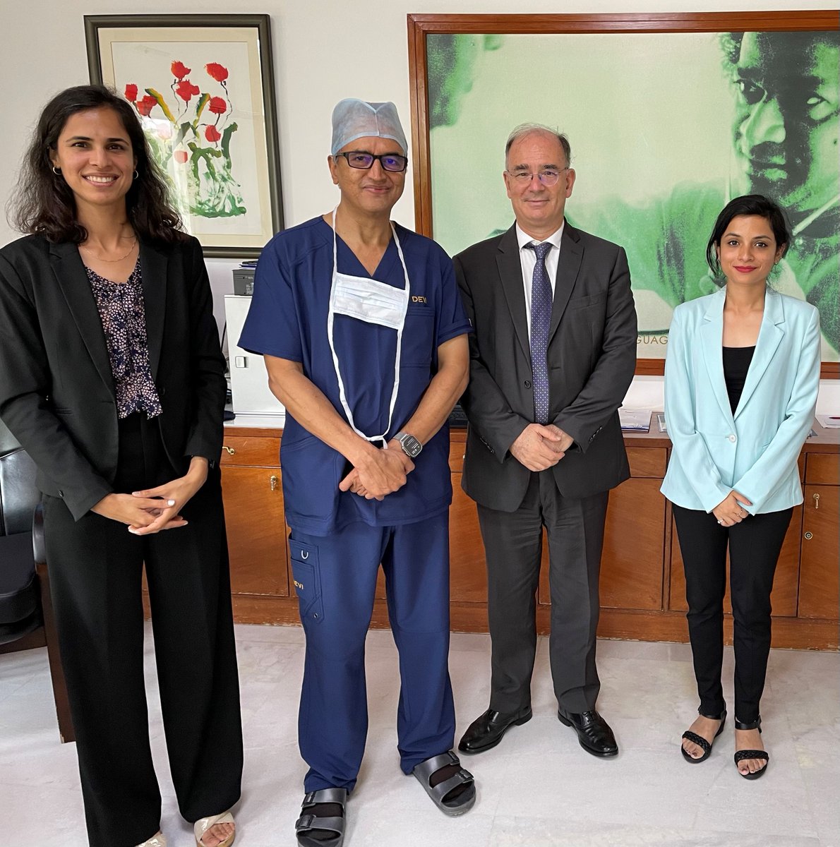 Dr Devi Shetty, famous #cardiologist, received the 🇫🇷 Consul General & team at @NarayanaHealth City #Bangalore. This allowed us to get a glimpse of his #philanthropy work when it comes to surgeries for the needy. Mr. Berthelot appreciated of the Founder's commitment.