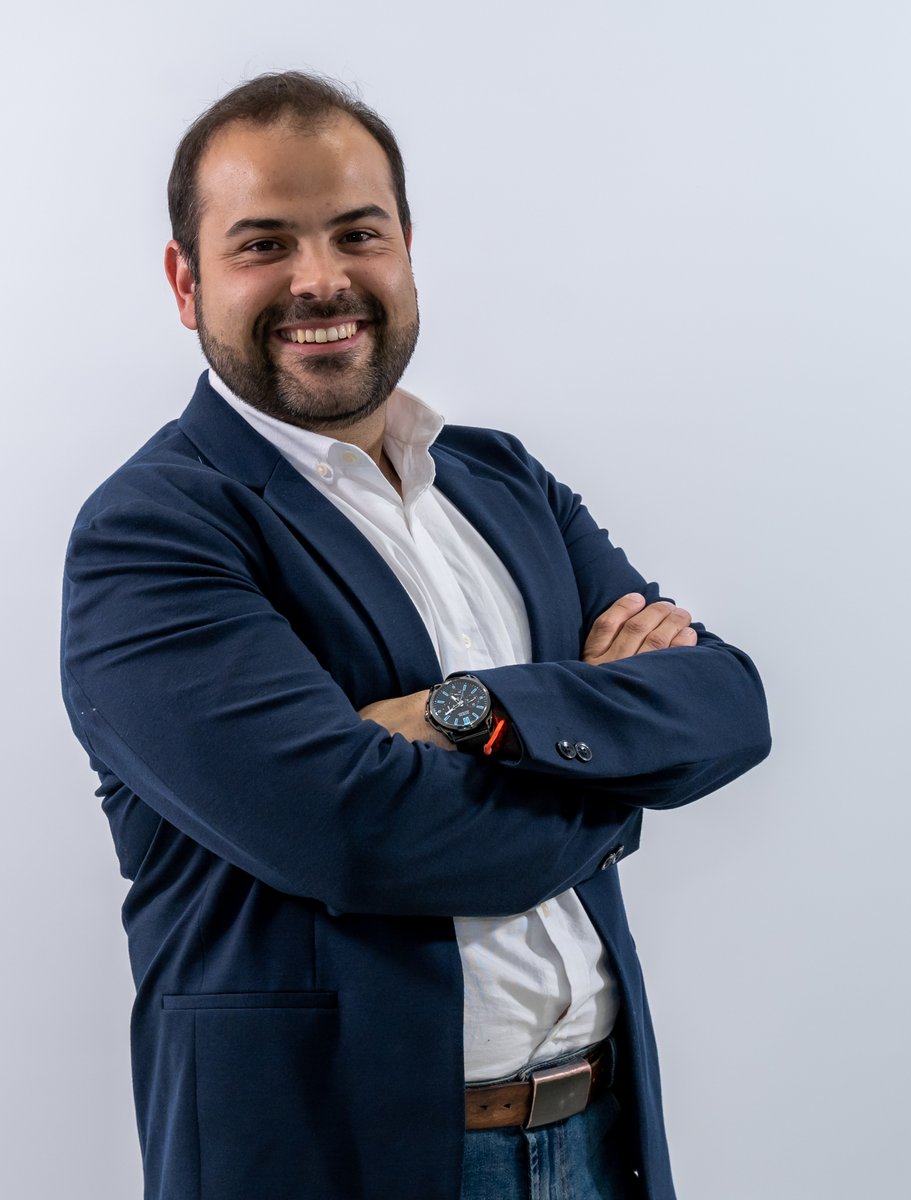 El presidente de Nuevas Generaciones del Partido Popular, David Ronda, ha acusado al candidato a la alcaldía de Gandia del PSPV-PSOE, José Manuel Prieto, de "mentir a los jóvenes gandienses con las ayudas al alquiler, ayudas ya anunciadas hace un año y que no han llegado".