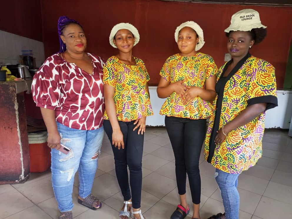 djpotential4u's tweet photo. We look forward to giving you the best of service. 

#OSGSL #RESTAURANT #EVENT PLACE 
#FISH #BAR #GRILL #BBQ #NEVIL #OLD SKOOL #RELAXATION #COMFORT #GOODMUSIC #GOODMEALS #EVENTS #BIRTHDAY #PARTY #HIGHLIFE BAND #SOLOSMITH #DJKIDBOY https://t.co/htqumwhOrR