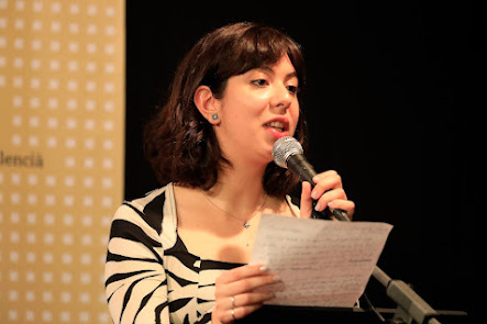 lapedraielmarge's tweet image. Una lectura de 'Símptoma', el llibre d'@albapace  que han publicat @edbuc i @PrunaLlibres, obra mestra commovedora d'una poeta novella.

lapedraielmarge.blogspot.com/2023/05/cicatr…

@RevistaSao