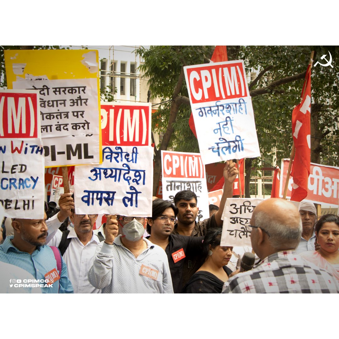 cpimspeak's tweet photo. Delhi State Committees of Left parties, CPI(M), CPI, CPI(ML), RSP, Forward Bloc &amp; CGPI organised a protest demonstration demanding withdrawal of ordinance empowering LG over elected Govt of Delhi . CPI(M) State Secy &amp; CCM Com. KM Tewari addressed the gathering along with others. https://t.co/TkLbQFRhvo