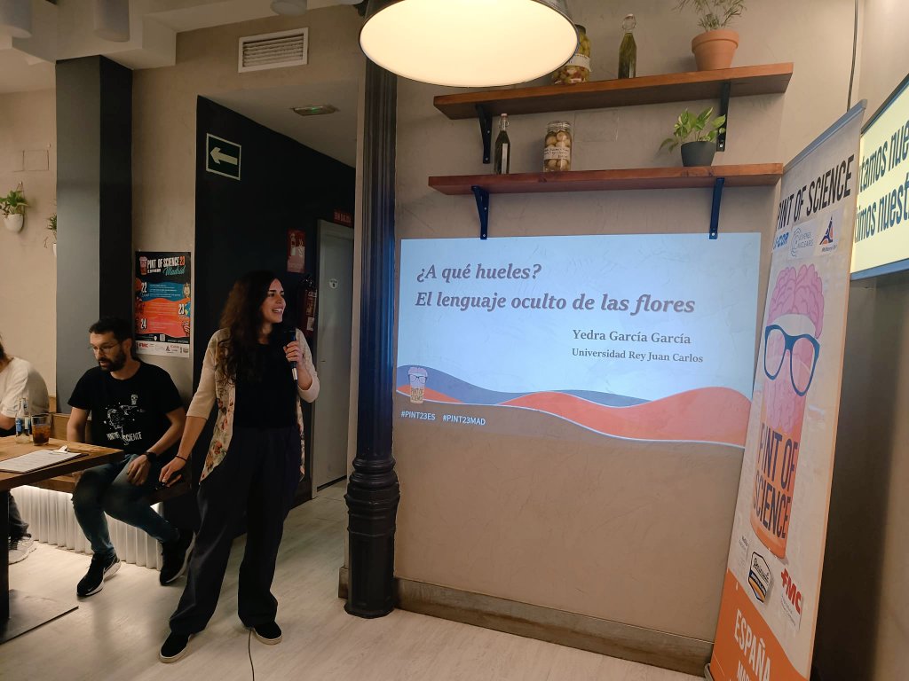 yedri_helix's tweet image. Qué bonita experiencia la de ayer participando en Pint of Science y rodeada de tanta gente querida 🌷🌻 ¡Esta tarde todavía sigue la ciencia en los bares!
pintofscience.es/events/madrid
#Pint23ES #Pint23MAD