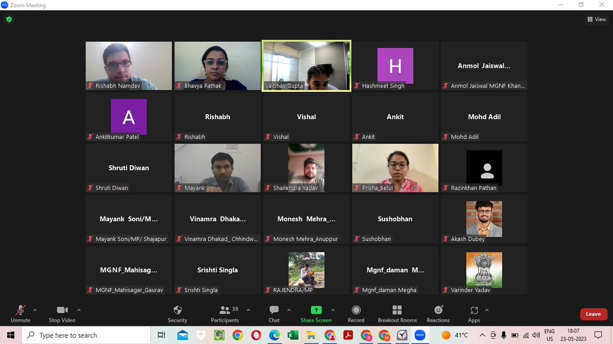 MGNF_IIMA's tweet photo. #MGNF @IIMAhmedabad cohort interacted with the manager @BridgespanGroup Mr. Vaibhav Gupta. 

He shared his vast experience working with a diverse group of companies in the social sector. 

The session concluded with a Q&amp;A. https://t.co/dAEMiCIwo0