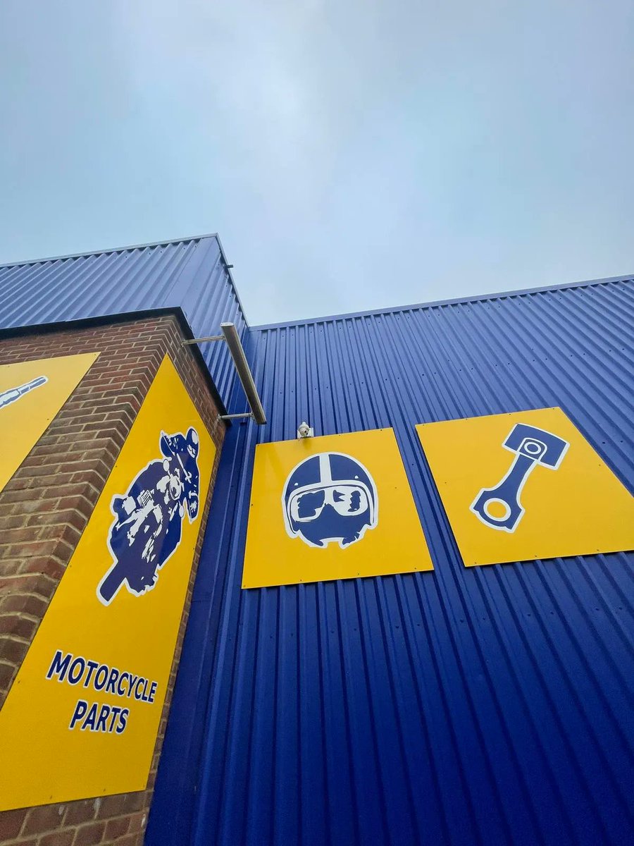 paintspraying's tweet photo. We love fresh cladding at ACS 🏆

✅ Warranties from 10-25 years
☎️Regional Office - 0800 987 5886
📧info@acscoatings.co.uk   

https://t.co/p370TOsDkq 

#ACS #ACSCoatings #claddingrespray #cladding #paintspraying #onsitepaintspraying #onsite #Vemento #colourbranding #Nationwide https://t.co/LwrCYuRlY2