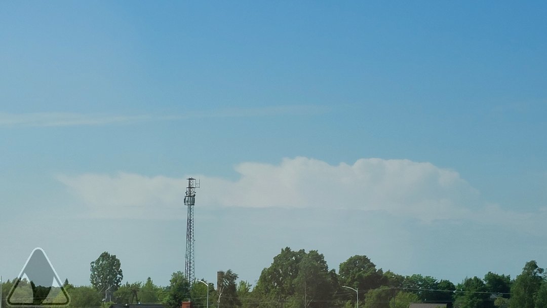 Wypiętrzone chmury burzowe z większej odległości. 
fot. Użytkownik Systemu Raportów, maksowlodacho,  Włodawa
#obserwatorzyburz #burza #pogoda #meteo #polska