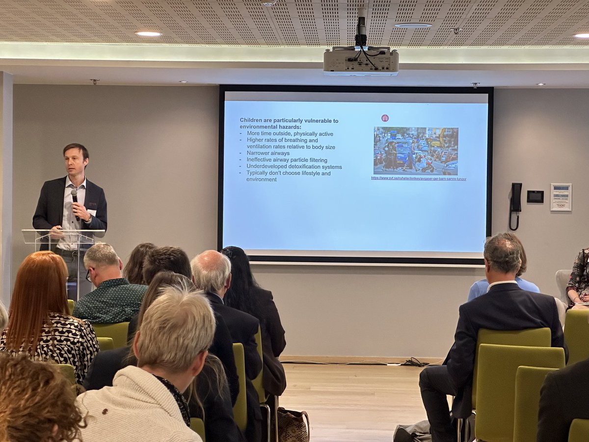 MartaMontanari5's tweet photo. Erik Melen from the @karolinskainst sharing important insights on the health effects of air pollution across the life-course #CleanAir4Europe https://t.co/S8d77RsIvU