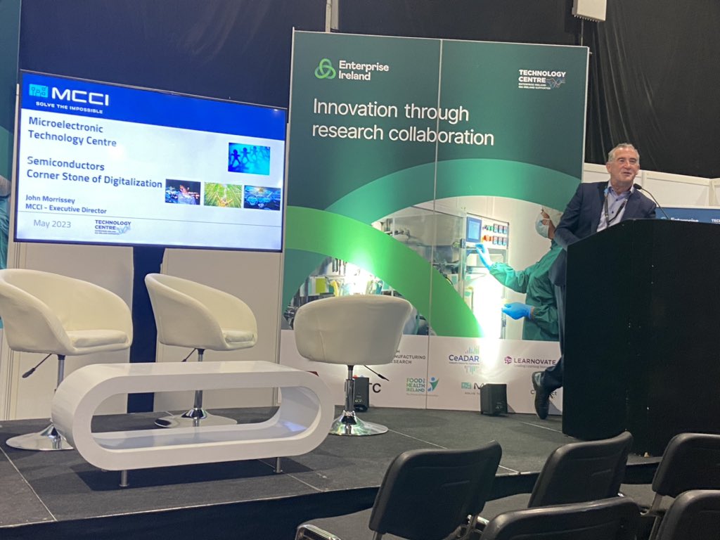 John Morrissey @NationalMSC presents an overview of our research roadmap. We’re delighted to be here with all @EI_TechCentres to promote all of the fantastic research collaborations going on throughout Ireland. lnkd.in/ef9UAk #microelectronics #innovation