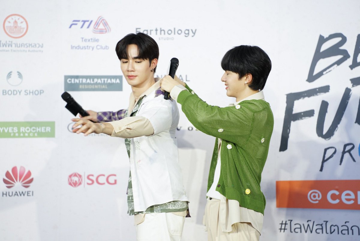 CpnLife's tweet image. Near, far, wherever you are
I believe that the heart does go on ~😎

งานยังไม่จบเท่านี้นะคะ ตั้งแต่เวลา 16.30 น. เป็นต้นไป ที่ Central Court ชั้น 1 #centralwOrld กับช่วงงานแถลงข่าว #BetterFuturesProject  ค่ะ 

#CentralPattanaxZeeNuNew 
#ZeeNuNew #ZeePruk #NuNew #Zunshine #NanaNu