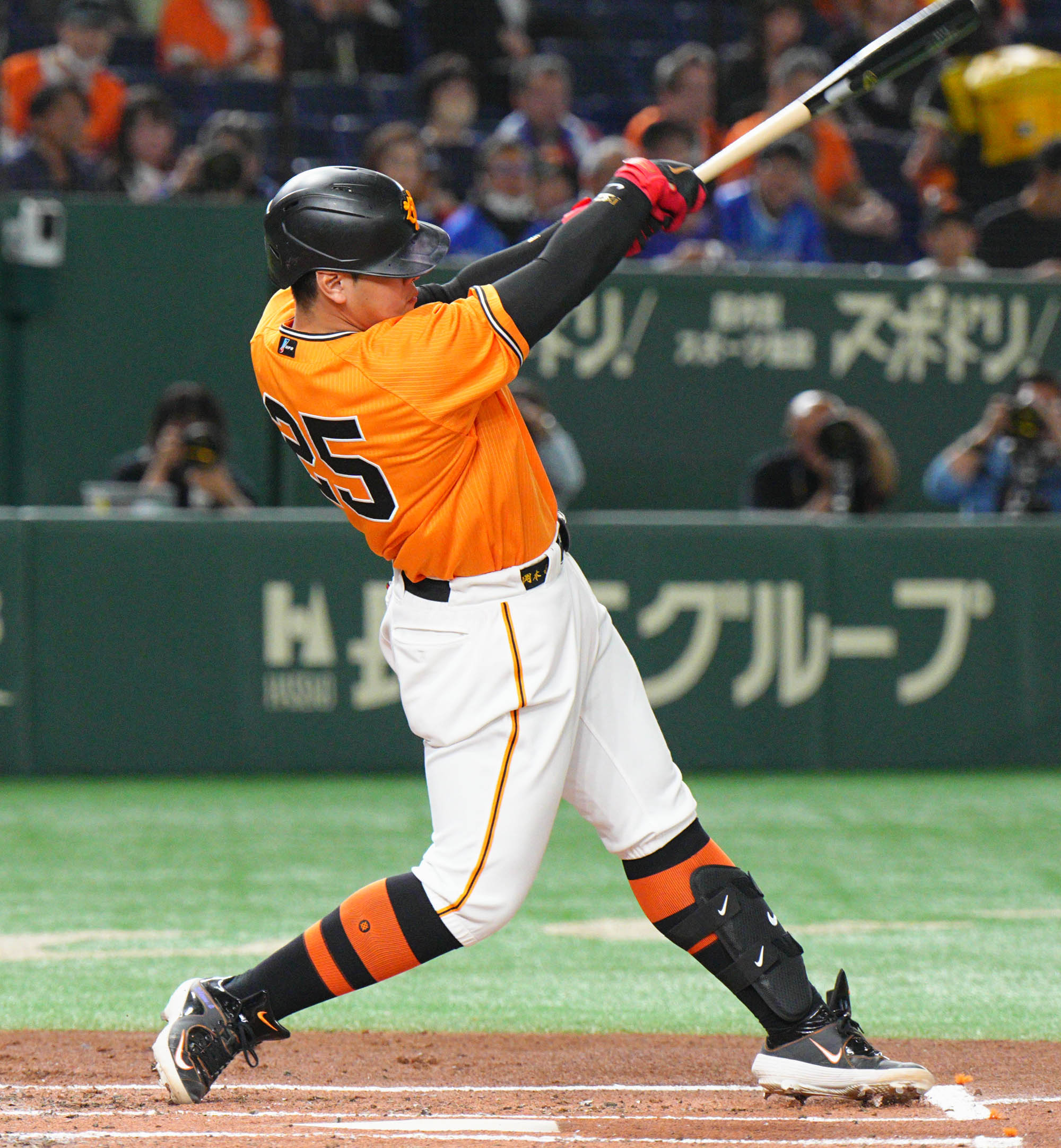 読売ジャイアンツ 岡本和真 選手 2019年公式サード 橙魂 読売ジャイアンツ 岡本和真 選手 2019年公式サード 橙魂