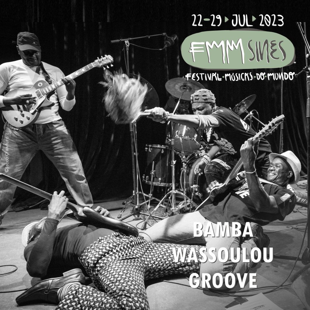 O calor das noites de Bamako 🇲🇱, com Bamba Wassoulou Groove no FMM Sines 2023.

📌 29 de julho, na Av. Vasco da Gama, em Sines