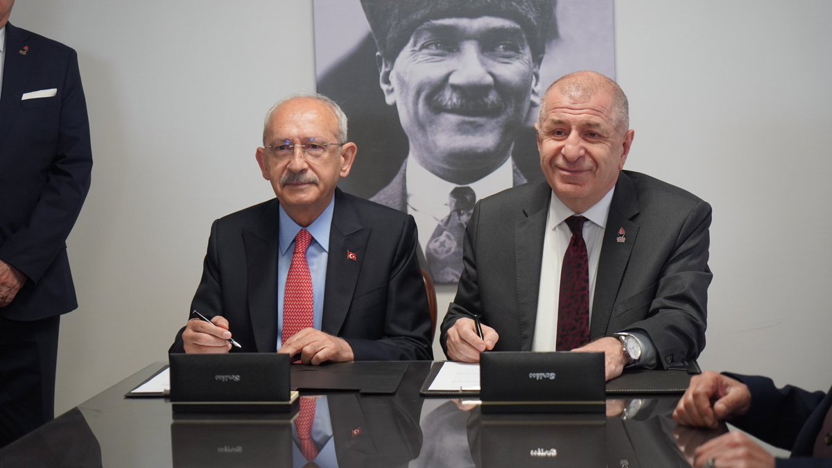 zaferpartisi's tweet photo. Zafer Partisi olarak,  Cumhurbaşkanlığı seçimlerinin ikinci turunda 13 Milyon sığınmacı ve kaçağı yollayacak programlara destek veren Millet İttifakı Cumhurbaşkanı Adayı Sayın Kemal Kılıçdaroğlu'nu destekleme kararı aldık.
28 Mayıs'ta #VatanınıSevenSandığaGelsin https://t.co/pxtWK7HNjr