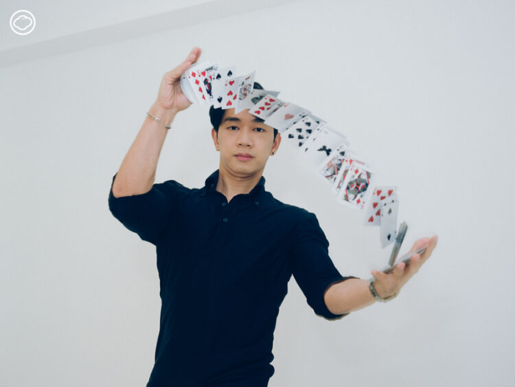 readthecloud's tweet image. ไขความลับของ #PatrickKun #แพทริคคุณ นักมายากลอาชีพ ผู้เริ่มต้นจากการดูมายากลที่โรงเรียน ประกวด America’s Got Talent เคยคิดกลให้นักมายากลระดับโลก และเบื้องหลังที่ทำให้เขาอยู่ในวงการนี้มา 20 ปีโดยไม่มีเบื่อ #คนคุย
readthecloud.co/patrick-kun/