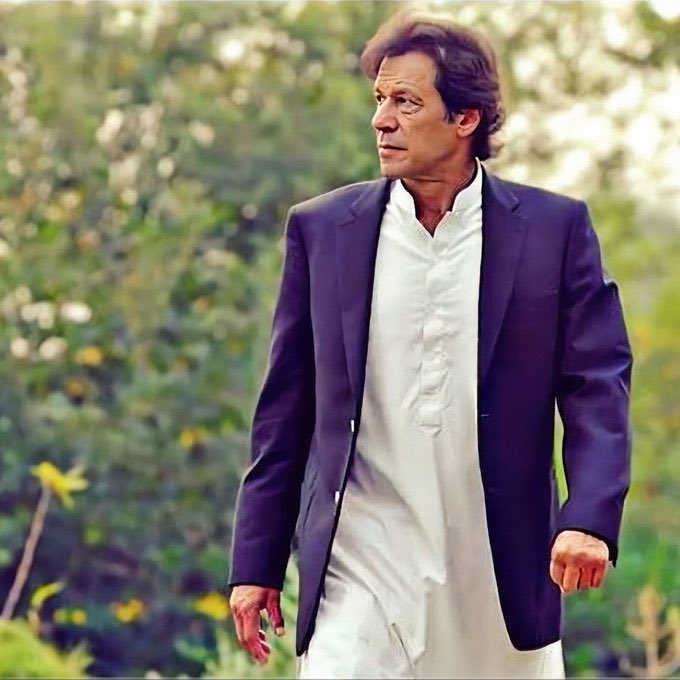 trust_1y's tweet photo. #میں_پی_ٹی_آئ_ہوں
جو "حال" پہ تنقید کی جرات نہیں رکھتے_
ماضی پہ تمسخر کا انہیں حق بھی نہیں ہے_!!
#طلوع_جو_سحر_ہوگی https://t.co/P9ZXFnzjkA