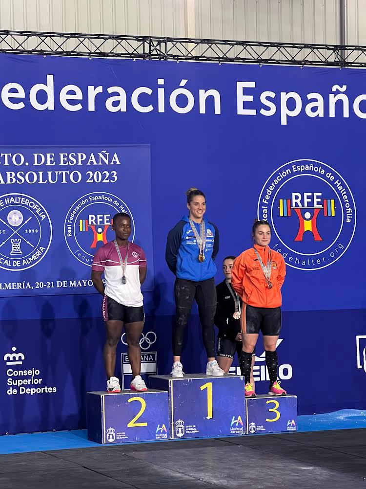 esportsIB's tweet image. Shella Badaseraye a aconseguit la medalla de plata (categoria 59kg) en el campionat Absolut d'Espanya d'Halterofília que s'ha disputat a Almeria.

Com tots els títols que aconsegueix dedicat a la seva filla Anahí

#Esport #Lluita #Anahí

Enhorabona!!
@GOIB_Social @cgonyalons