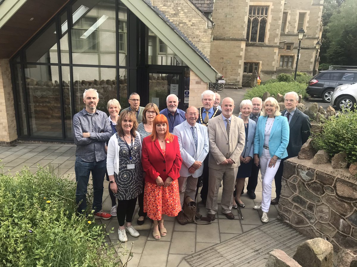 BeverleyNielsen's tweet photo. #MHDC #AnnualCouncil and endorsement of #IndependendentGreen #Alliance running @MalvernHills_DC . Large turnout of residents wanting to see our #SchoolofArts saved at all costs! @OLPRO @Jacqui_Smith1 https://t.co/0iG2Ntli99