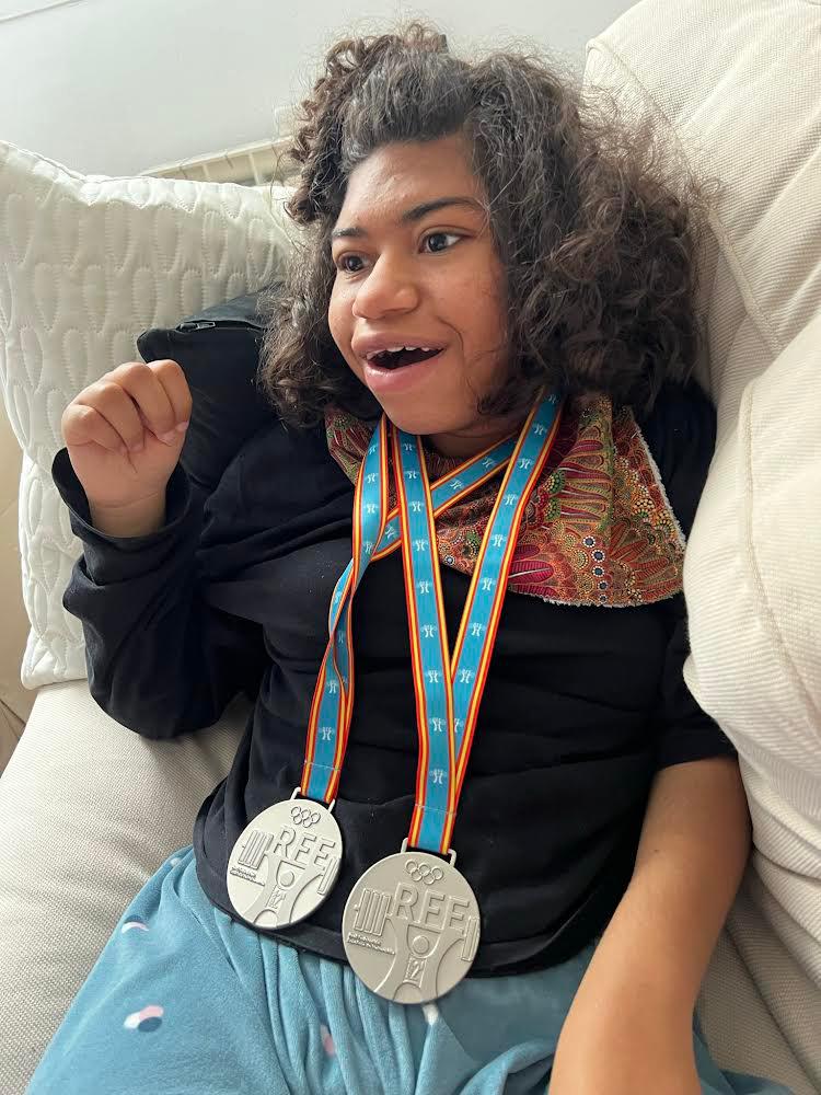 esportsIB's tweet image. Shella Badaseraye a aconseguit la medalla de plata (categoria 59kg) en el campionat Absolut d'Espanya d'Halterofília que s'ha disputat a Almeria.

Com tots els títols que aconsegueix dedicat a la seva filla Anahí

#Esport #Lluita #Anahí

Enhorabona!!
@GOIB_Social @cgonyalons