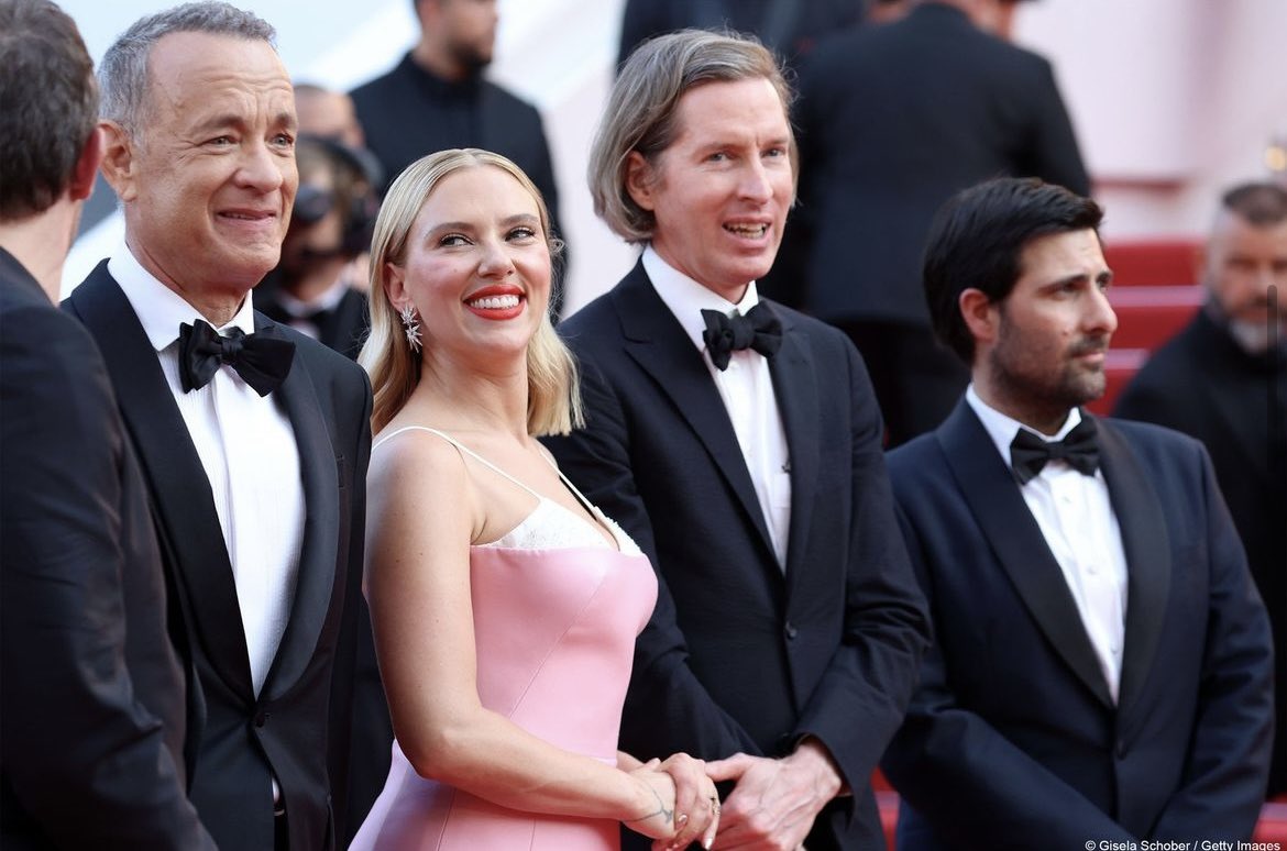 Cannes Film Festivali’nden Wes Anderson’ın yeni filmi Asteroid City ekibi 🩷

#asteroidcity #festivaldecannes #wesanderson #scarlettjohansson #tomhanks #jasonschwartzman