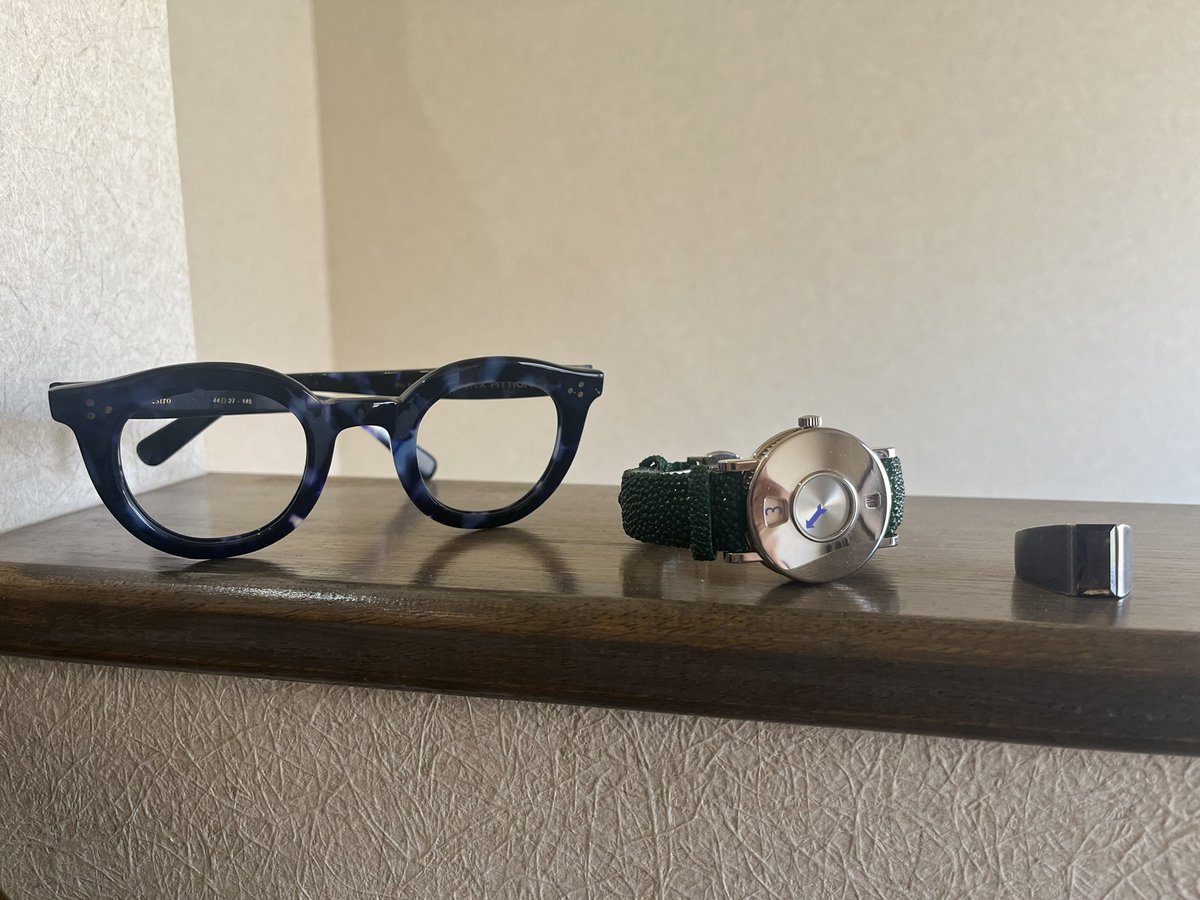 kapital555's tweet photo. これ
#maxpittion
#腕時計
#指輪 https://t.co/PHYbXLW2RG