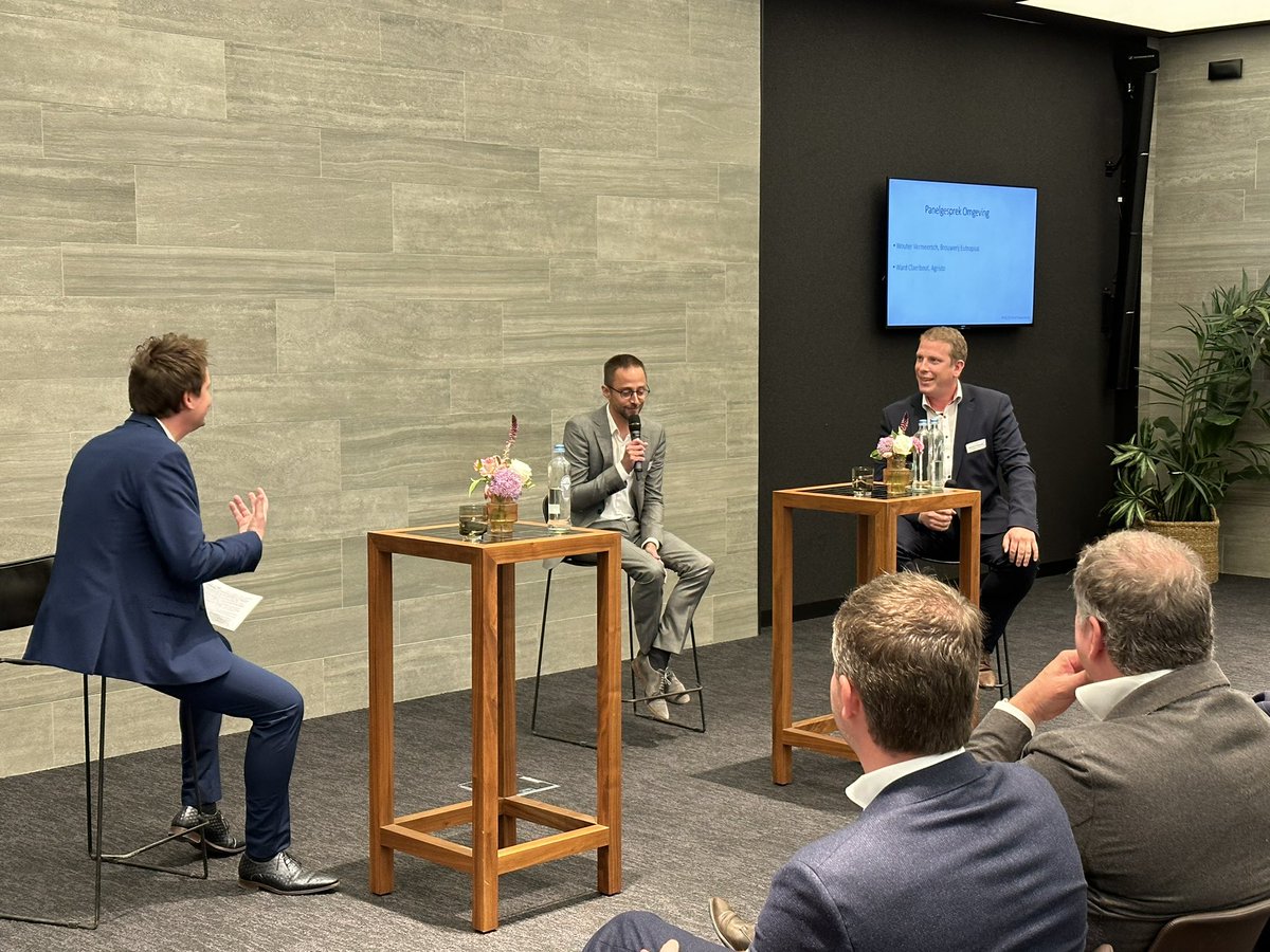 “Er is ruimte tekort in West-Vlaanderen voor ondernemers. Veel bedrijven willen groeien, maar kunnen dat niet, waardoor ze soms moeten uitwijken (ver) buiten West-Vlaanderen.” Ondernemers slaan nagels met koppen tijdens #WijZijnWestVlaanderen met <a href="/VokaWVL/">Voka West-Vlaanderen</a>