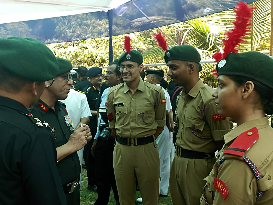 NCC_IIT_Bombay's tweet photo. Jai hind
NCC @iitbombay is proud and privileged that our cadet, JUO @SurbhiS12295212 got the opportunity today to present her experience in #NCC during #dgncc Lt Gen Gurbirpal Singh's visit to Mumbai. It was truly an honor interacting with sir. 
@adgpi @HQ_DG_NCC @ncc_dte https://t.co/keSOZMUu5C