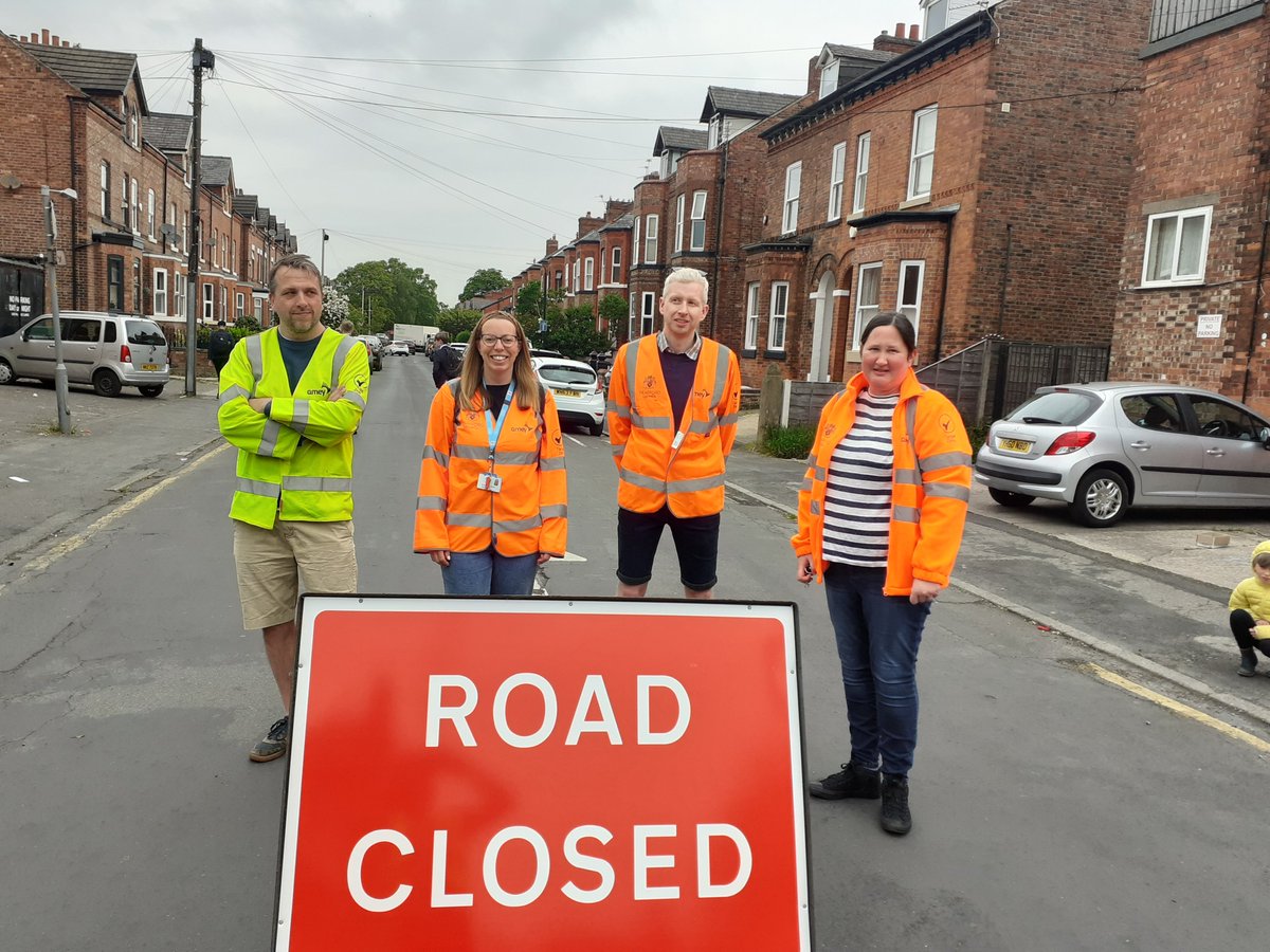 OneTrafford's tweet photo. Urmston Primary, English Martyrs and Urmston Grammar pupils were able to make a traffic-free journey to school yesterday after another #schoolstreet trial.

Thanks to everyone who helped out! If you'd like to volunteer at a #schoolstreet trial, email traffordtraffic@amey.co.uk. https://t.co/dTqGkdAqcl