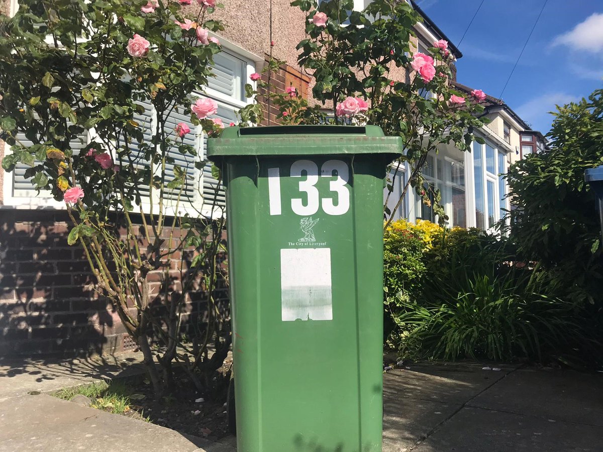 #Reminder: Did you subscribe last April for the city's  #greenbin service?

If so, you need to resubscribe by the end of this month for your collections to continue.

Please go to:  liverpool.gov.uk/bins-and-recyc…

Note: The £40 fee has been frozen.
