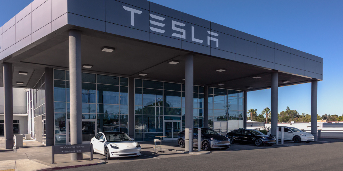 La_Tribuna's tweet photo. 🔴Última Hora | Los eléctricos puros superarán a los diésel en Europa ya en 2024, según MSI

Todos los detalles 👇
https://t.co/yWKm7NtnOB https://t.co/6eETgW2Jtw
