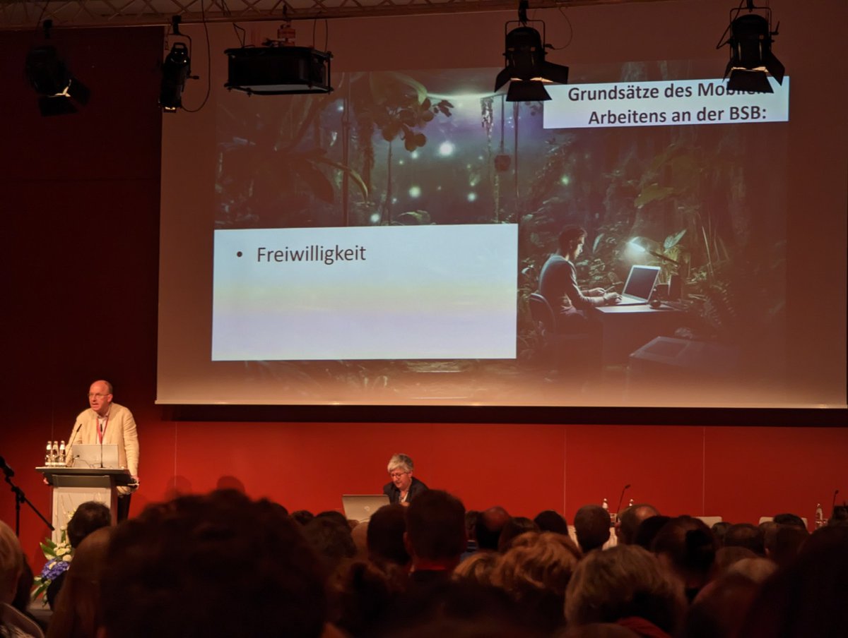 F. Waldschmidt-Dietz (@frawadi) on Twitter photo Dr. Klaus Ceynowa (BSB München) illustriert seinen Vortrag zu NewWork/Mobiles Arbeiten mit KI-generierten Bildern via #Midjourney. Sehr cool! #111BiblioCon Dr. Klaus Ceynowa (BSB München) illustriert seinen Vortrag zu NewWork/Mobiles Arbeiten mit KI-generierten Bildern via #Midjourney. Sehr cool! #111BiblioCon
