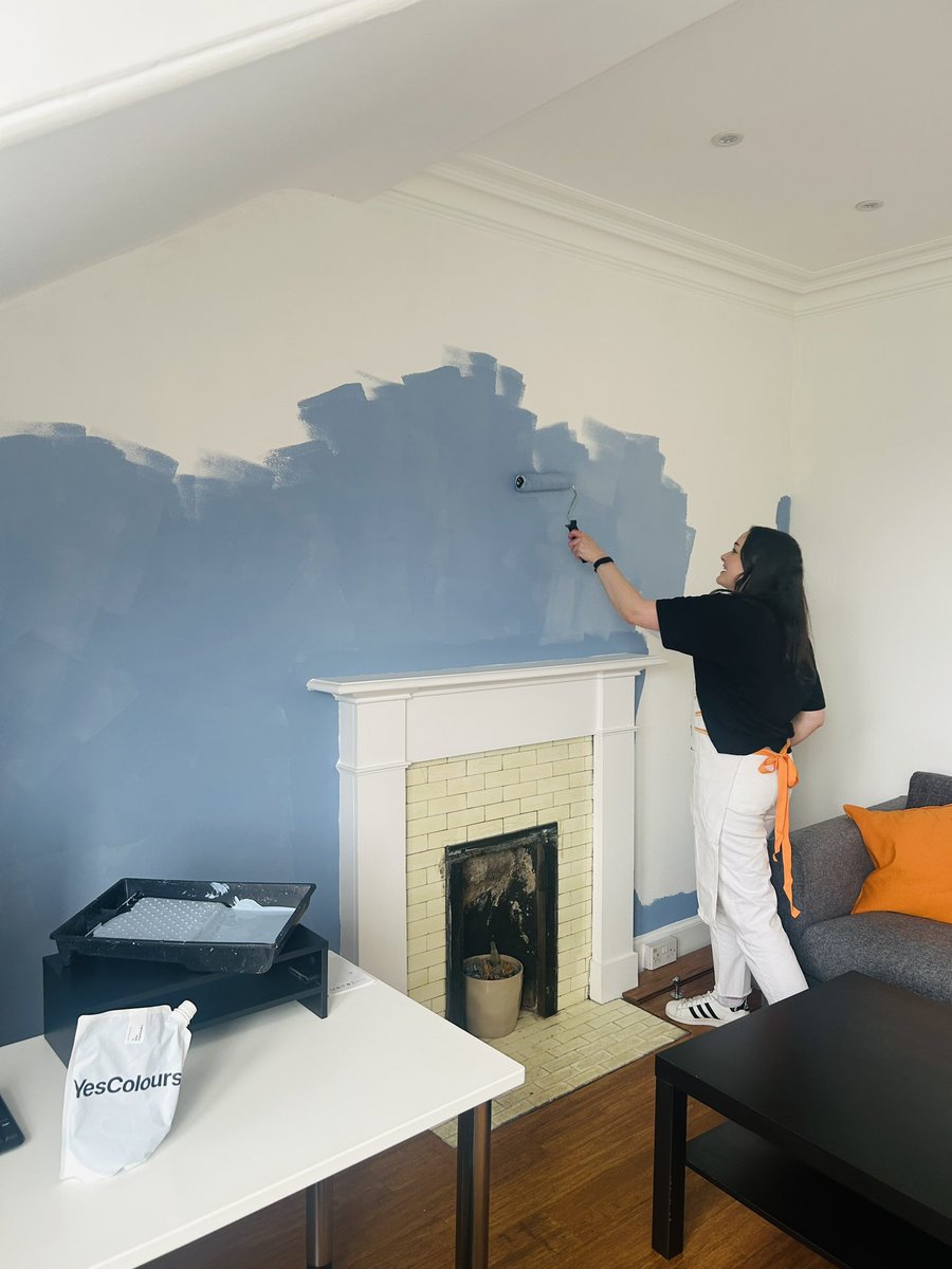 Office refresh 🤩Thanks for painting, Beth. Not sure about painting in white trousers though… hope there were no spills!!