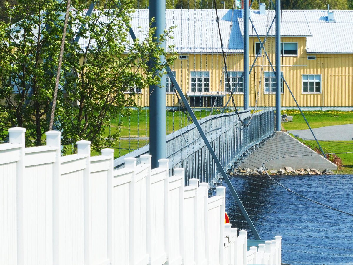 KauppiEsa's tweet image. Siinä se taas on. Euroopan pisin kevyen liikenteen silta. #Jakkukylä #riippusilta