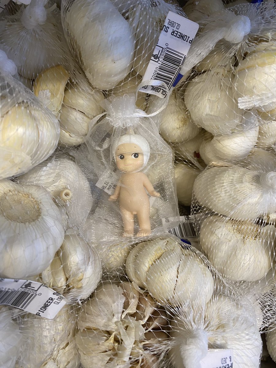 garlic sonny angel spotted in their natural habitat!  ⸜(｡˃ ᵕ ˂ )⸝