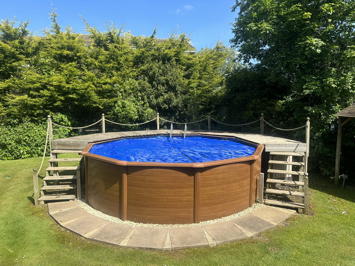 SilverSpirit_3's tweet photo. Opened the pool early this year as grandchildren coming in a few days.
#pool #swimming #PoolParty #poolpartyseason #sun #summer #garden https://t.co/WfsozE7wH1