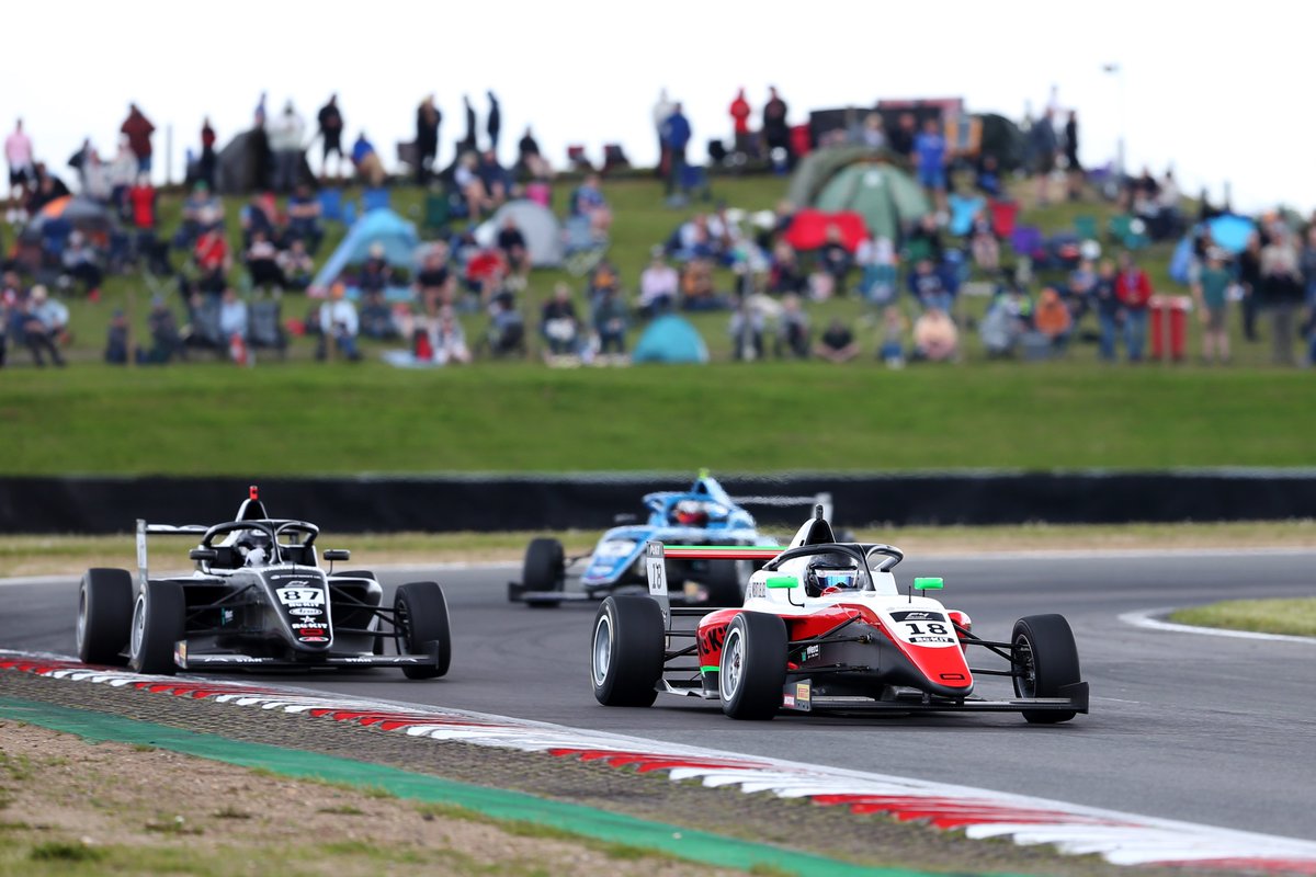 _Meaden's tweet image. Snetterton vibes ✨

Including a very special guest at our @BTCC clients, @UKPMR 👀👇

#MeadenPR #Communications #Social #Digital #Marketing