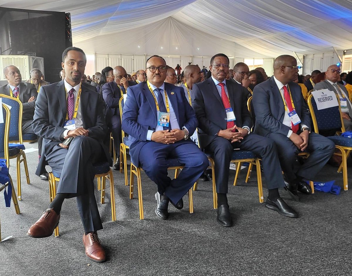 በአፍሪካ ከ40 አገሮች በላይ እና ከዓለም ዙርያ ከ2,500 በላይ ተሳታፊዎችን ይዞ ዲጂታል መታወቂያ ላይ ያተኮረ ትልቅ የ #ID4Africa2023 ልምድ የመለዋወጫ ኮንፈረንስ ላይ ኢትዮጵያ ከ60 በላይ ተሳታፊ ይዛ በመገኘቷ <a href="/IDethiopia/">Fayda - Ethiopian National ID</a> ከፍተኛ ክብር ይሰማዋል::