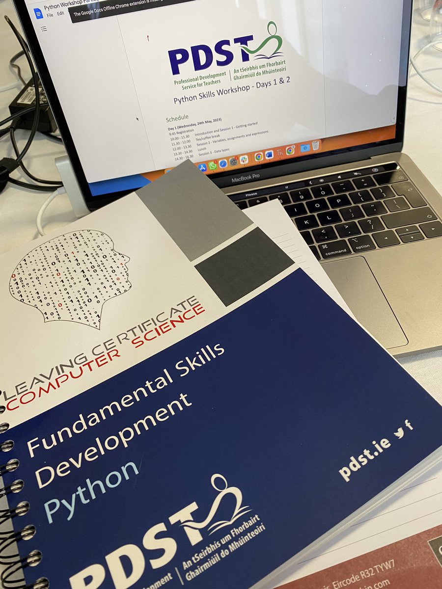 gragraob's tweet image. Workshop for #lccs from @PDSTcs and @chrisexton2 time to get back coding
