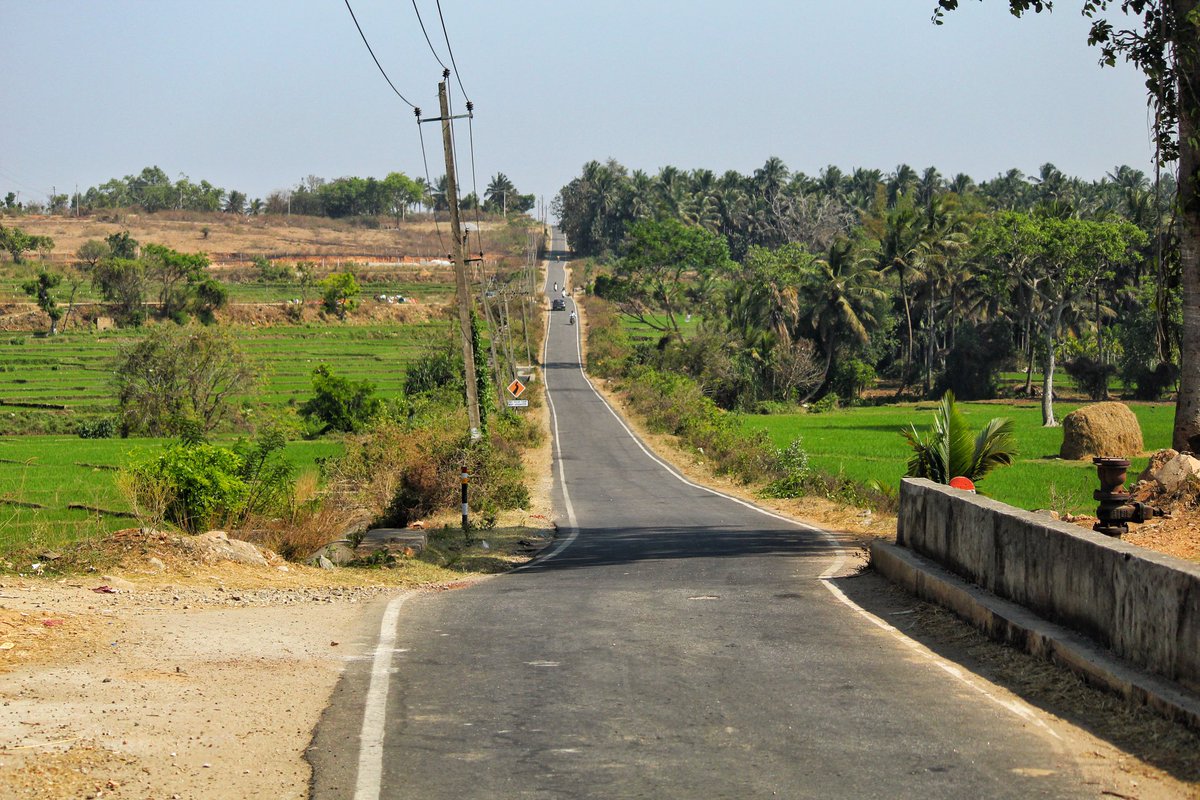 pramod_k_murthy's tweet photo. #alt_future Country side
Have you ever heard the wonderful silence just before the dawn? 
Just take a drive through the country side or offbeat from the regular city rides one would open up a new dimensions of organic side of Human life 
#countryside #series #photography https://t.co/lK9s0SgIRf