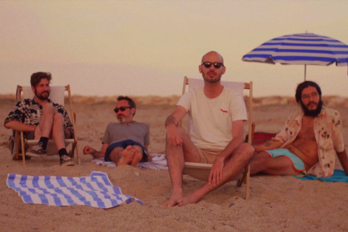 📹Ja teniu aquí el meravellós videoclip de 𝗦'𝗲𝘀𝘁𝗮̀ 𝗳𝗲𝗻𝘁 𝘁𝗮𝗿𝗱 carregat de platja i fantasia 

🍋 Darrere la càmera hi són Víctor i David d' <a href="/acid_factory/">Acid Factory</a> amb qui no podem estar més agraïts

🏰 Estrena <a href="/enderrock/">Enderrock</a>