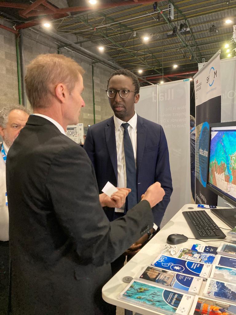 shom_fr's tweet photo. Et ravis d'avoir présenté nos activités de planification de l'espace maritime - notamment en Guyane - au Ministre @HerveBerville ! Rendez-vous à Brest en novembre 😉 https://t.co/09LkmnPZNy