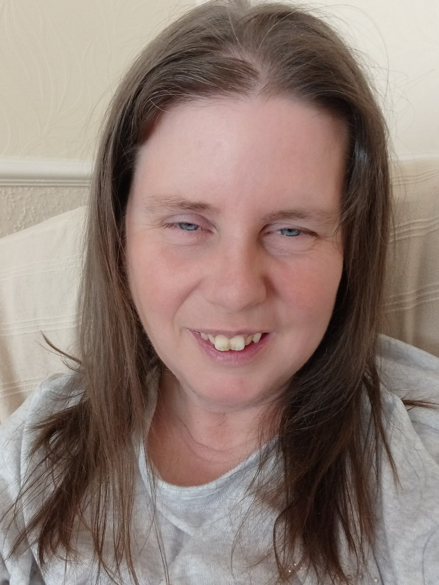 Good morning everyone, a #smile for you on this Wednesday. Hope you're having a great day x 😊 ❤️