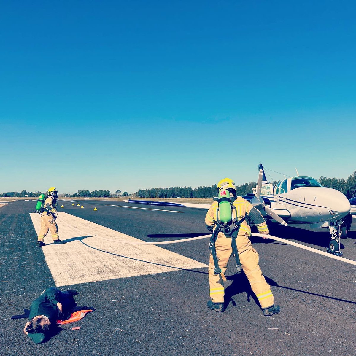 Working in community disaster #recovery one day, to airplane #disaster #simulation the next. Never a dull day with @lismorecitycouncil. The level of coordination between @nswpolice, @nswrfs, @fireandrescuensw, @nswses & @nswambulance was admirable. #yaegl