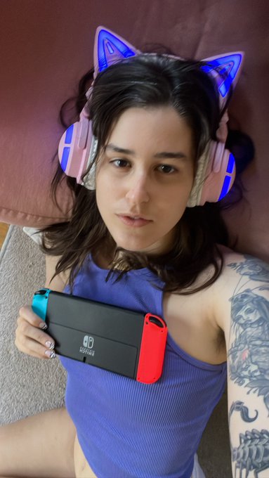 Leveling up with the power of purr! 🎮 https://t.co/sKebHstWvA