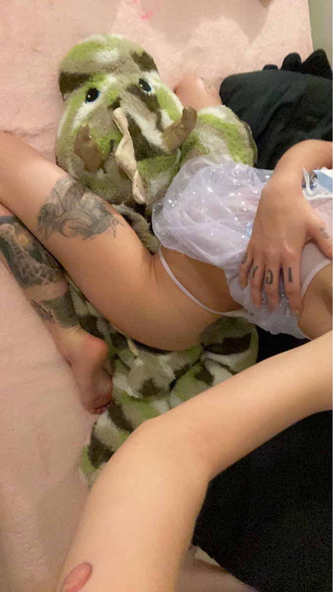 gh0stg1rlOG's tweet photo. Wanna watch?? ๐คญ๐ itโs hump day for a reason ๐ฅ๐
Click the link to subscribe ๐๐
https://t.co/zv6B0XZs7F
#HumpdayFunday #Humpdayhappiness #LinkInBio #onlyfans #onlyfans_leaked #onlyfansbabe #onlyfansgirl #content #spoiled #brat #baby https://t.co/Paspql6g4f