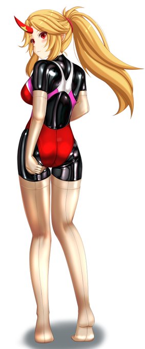 ラバースーツと競泳水着 