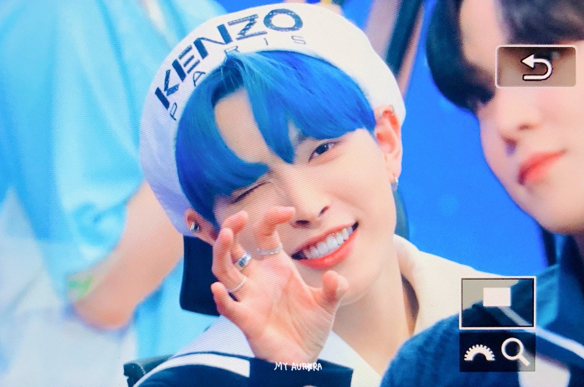 myaurora1107's tweet photo. 230524 귀욤둥이고앵이 잘자라 🫳🫳
#홍중 #hongjoong #에이티즈 #ateez https://t.co/2cpkuCGzPc
