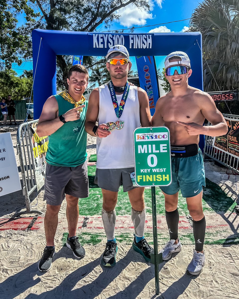 UMary Wrestling tweet media